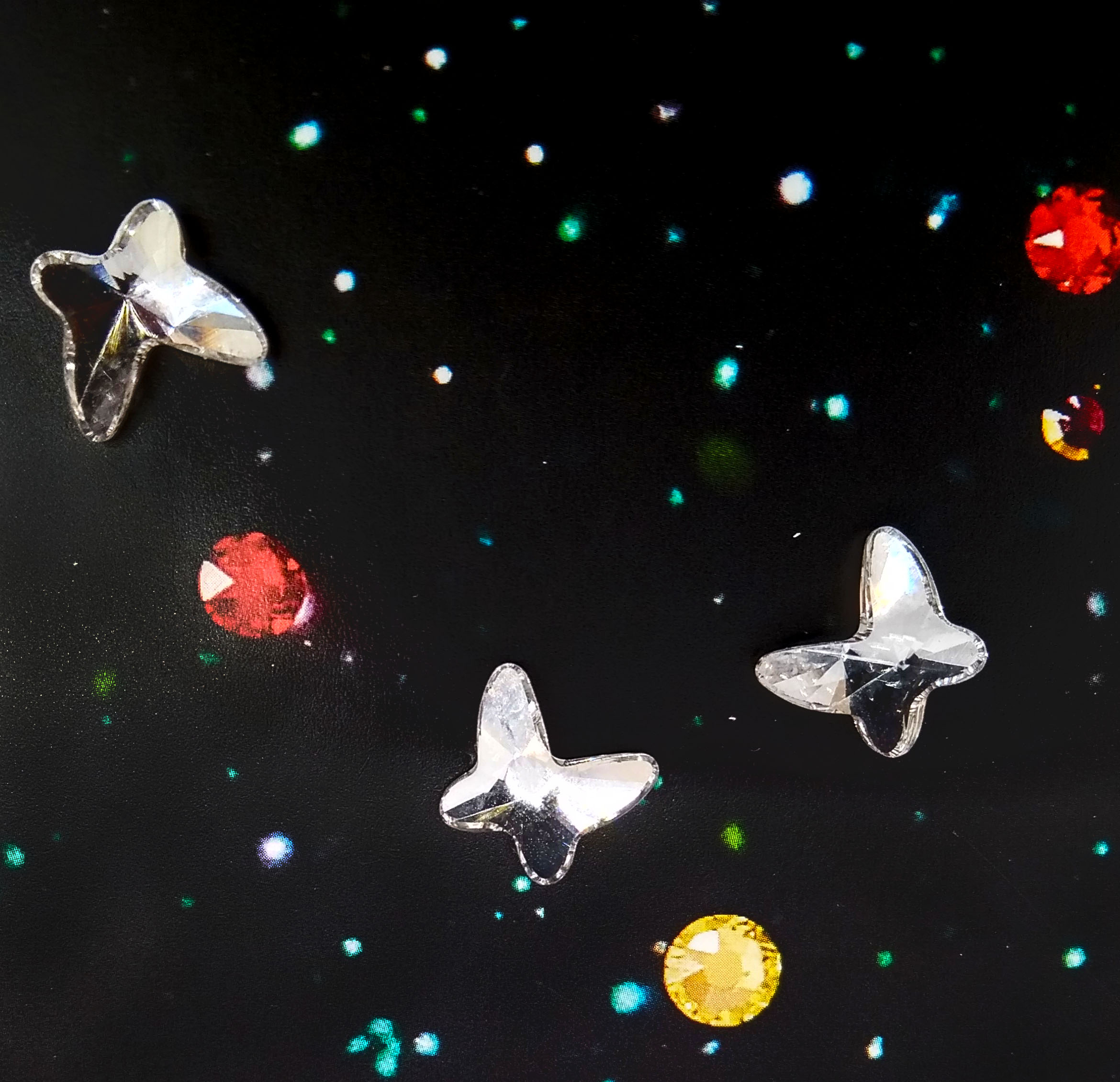 Стразы Swarovski для маникюра