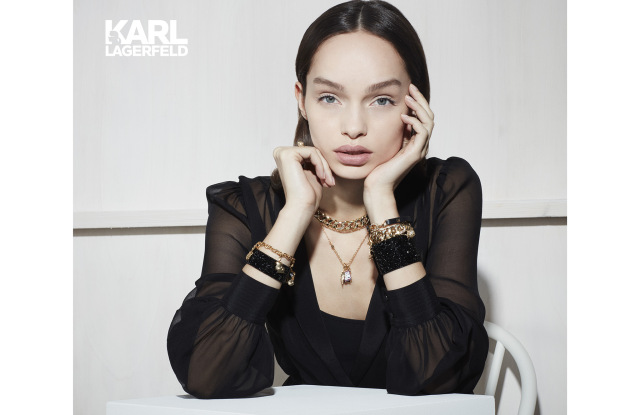 Украшения с кристаллами Swarovski авторства Карла Лагерфельда