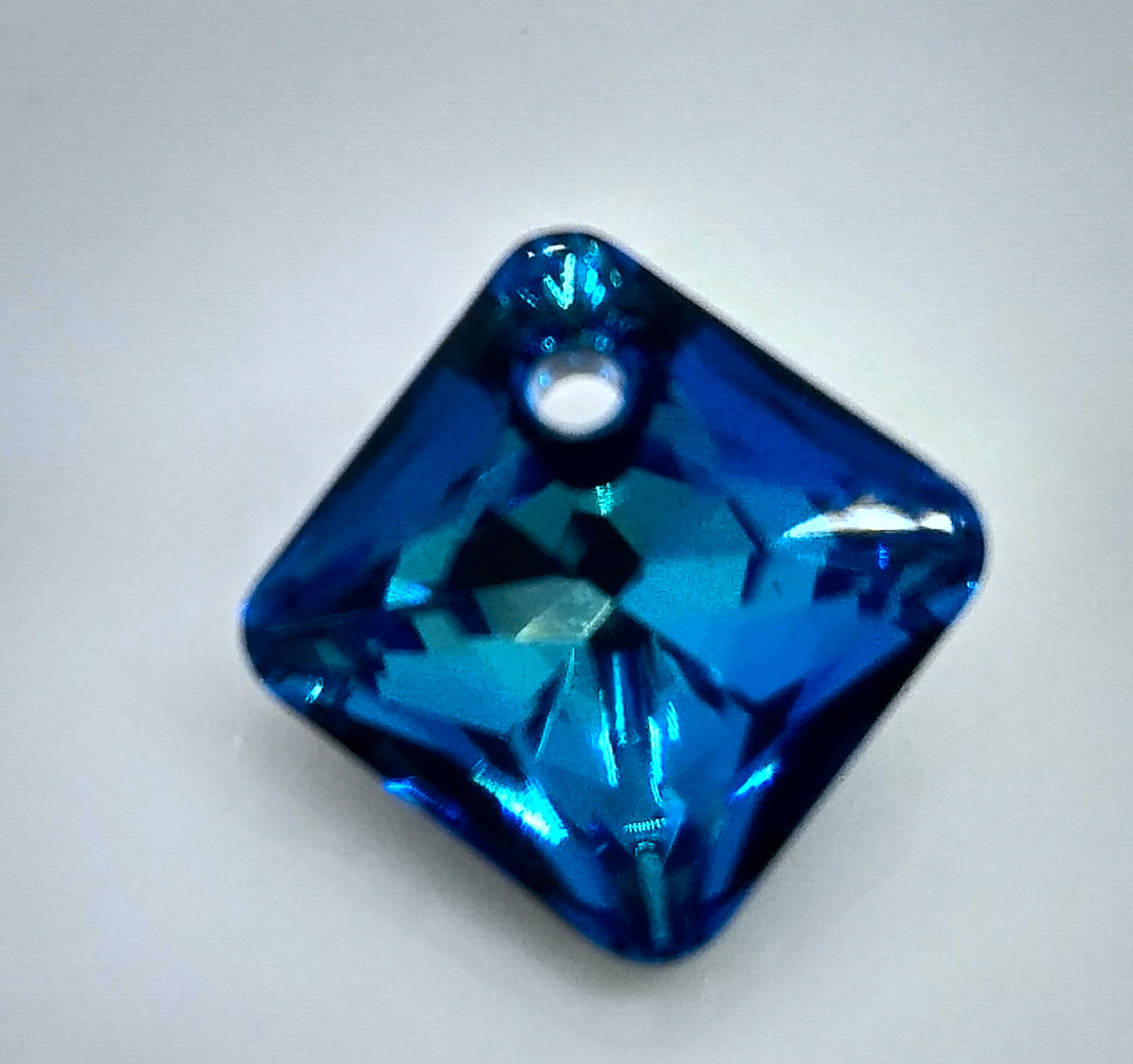 Купить кристыллы Swarovski